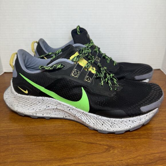 Nike Pegasus Trail 3 Men Size 9.5 DA8697 004 Black Green Grey Trail Running - Picture 1 of 5